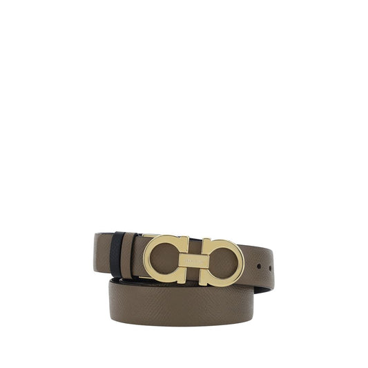 Belt by Ferragamo for women in bos taurus calf leather multicolor & signature features an artisanal silhouette, showcasing the artisanal craftsmanship of the Gancini Bos Taurus Calf Leather Belt collection for a artisanal finish.