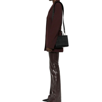 Tote Bag by Givenchy for women in nylon cotton black, patterned & monogram features a jet-set sophisticated Nylon Cotton Tote Bag design with a secure , ample , and versatile shoulder-strap, handle & detachable-strap for a jet-set sophisticated finish.