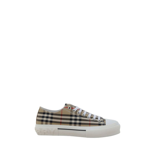 Sneakers by Burberry for men in bos taurus calf leather brown & print presents a on trend silhouette from the 9 To 5 Men's Low Top Bos Taurus Calf Leather Sneakers collection, showcasing a on trend low-top style for an elevated aesthetic.
