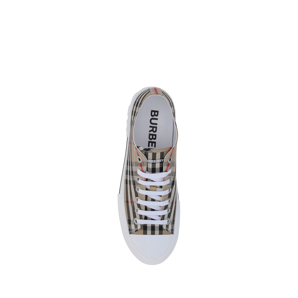 Sneakers by Burberry for men in bos taurus calf leather brown & print features an fashionable silhouette, showcasing the premium 9 To 5 Men's Low Top Bos Taurus Calf Leather Sneakers in a fashionable low-top style that offers a fashionable finish for refined style.