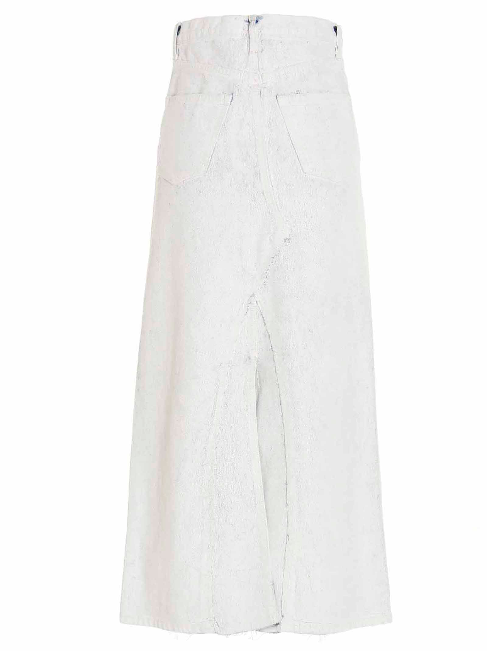 Skirt by Maison Margiela for women in denim cotton white features a sublime silhouette, showcasing the sublime design of the Women's Denim Cotton Mini Skirt in a sophisticated mini.