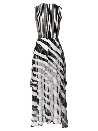 Bodysuit by Missoni for women in viscose bicolour, black, white, patterned & print features an amazing silhouette, showcasing a design and amazing for a truly amazing fit.