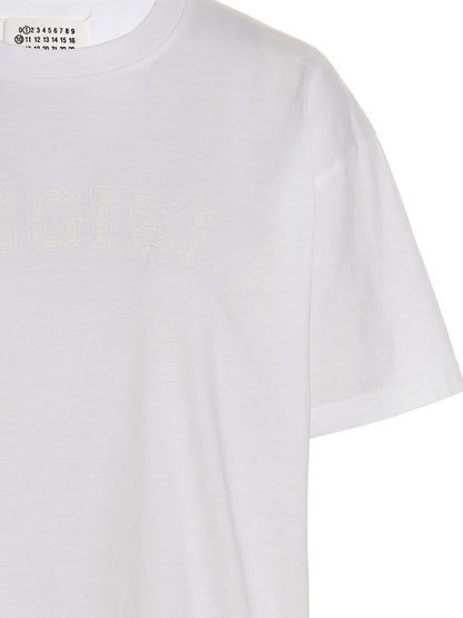 T-Shirt by Maison Margiela for women in cotton white & print features an on trend silhouette, perfectly showcasing a on trend and for an elevated aesthetic.