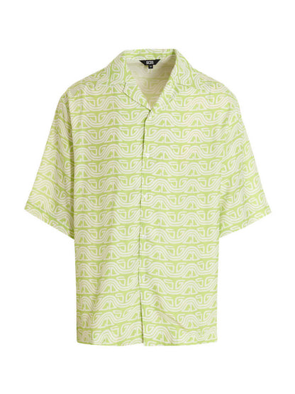 Shirt by GCDS for men in viscose bicolour, green & print showcases a sharp silhouette, elegantly detailed with a sharp and sharp short-sleeve.