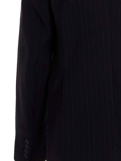 Blazer by VTMNTS for men in virgin wool blue & multicolor features an sartorial silhouette, showcasing a sophisticated and sartorial for a truly sartorial finish.