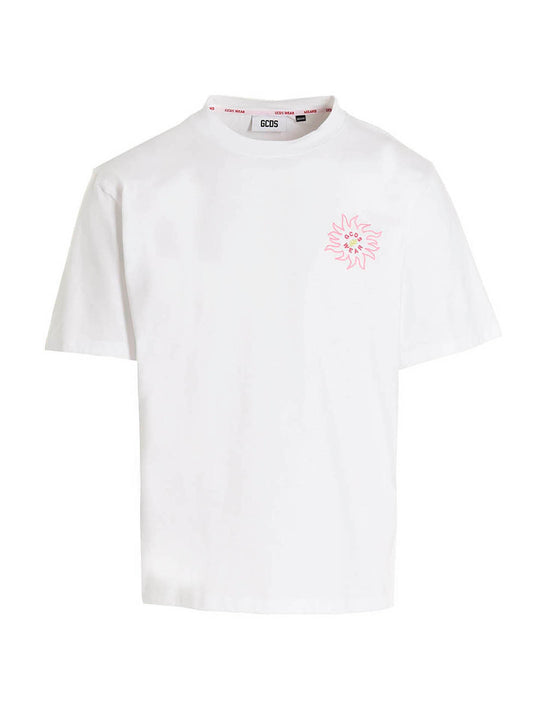 T-Shirt by GCDS for men in cotton white & print features an edgy silhouette, meticulously detailed with a sophisticated short-sleeve and for a truly edgy finish.