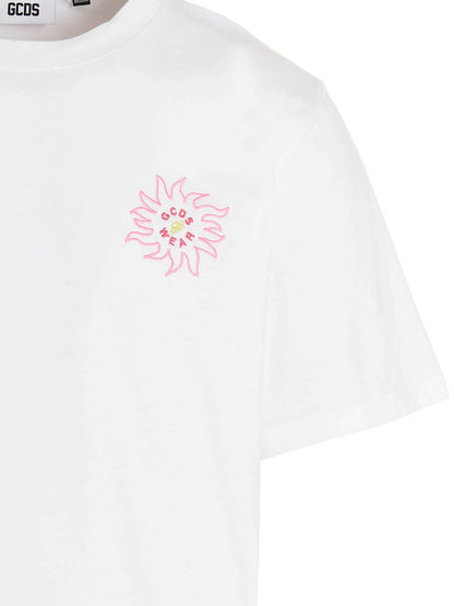 T-Shirt by GCDS for men in cotton white & print showcases a dramatic silhouette, elegantly detailed with a dramatic and for a truly dramatic finish.