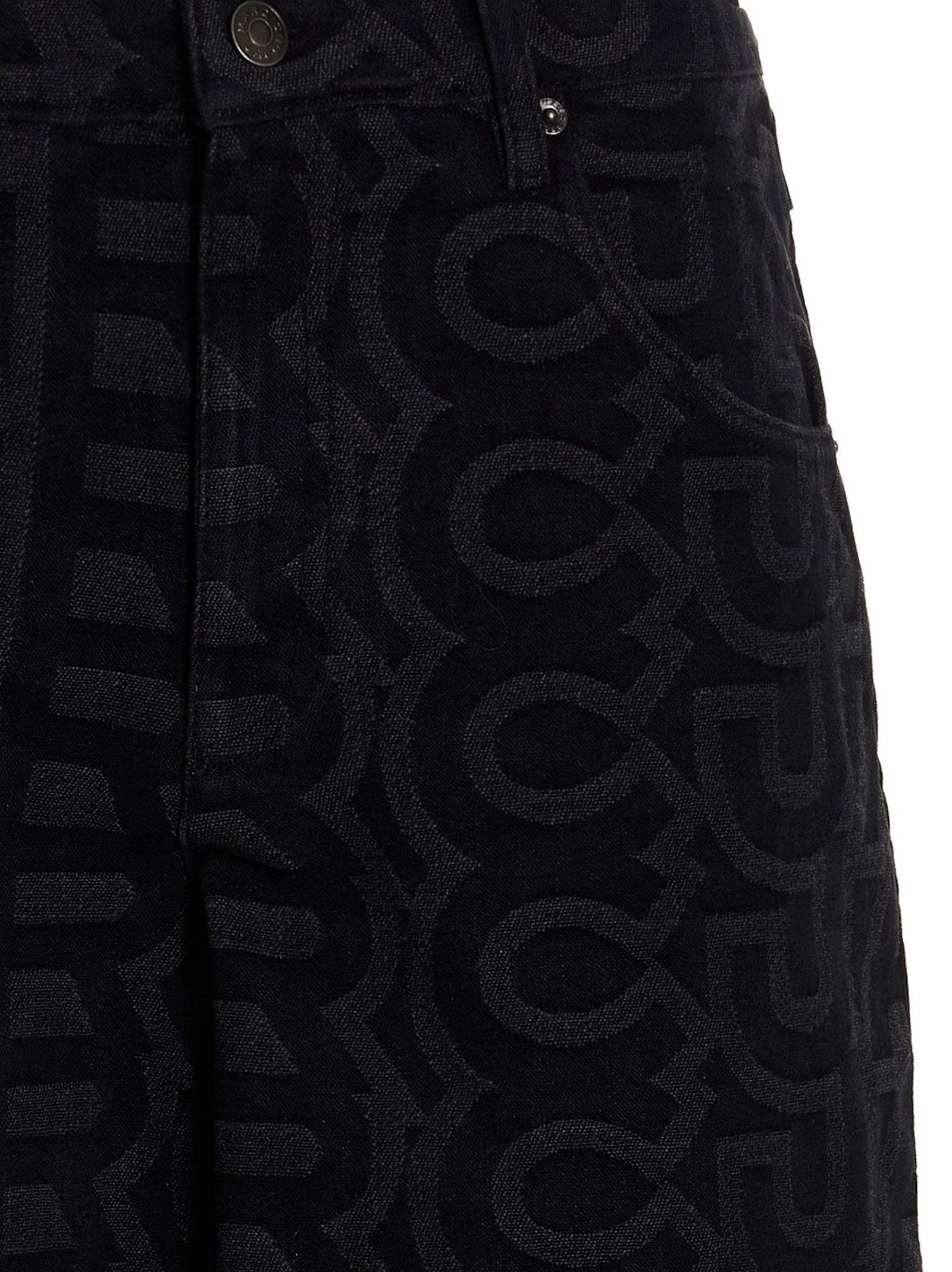 Jeans by Marc Jacobs for women in polyester cotton denim black, patterned & monogram features an sartorial and long with a cut for a sartorial finish.