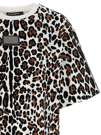 T-Shirt by Dolce & Gabbana for women in cotton animal, multicolor & print features a plush silhouette, showcasing a sophisticated and for a truly plush finish.
