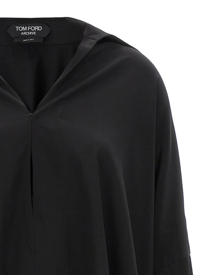 Blouse by Tom Ford for women in silk crepe black showcases a sharp silhouette, elegantly detailed with a sharp and sharp .