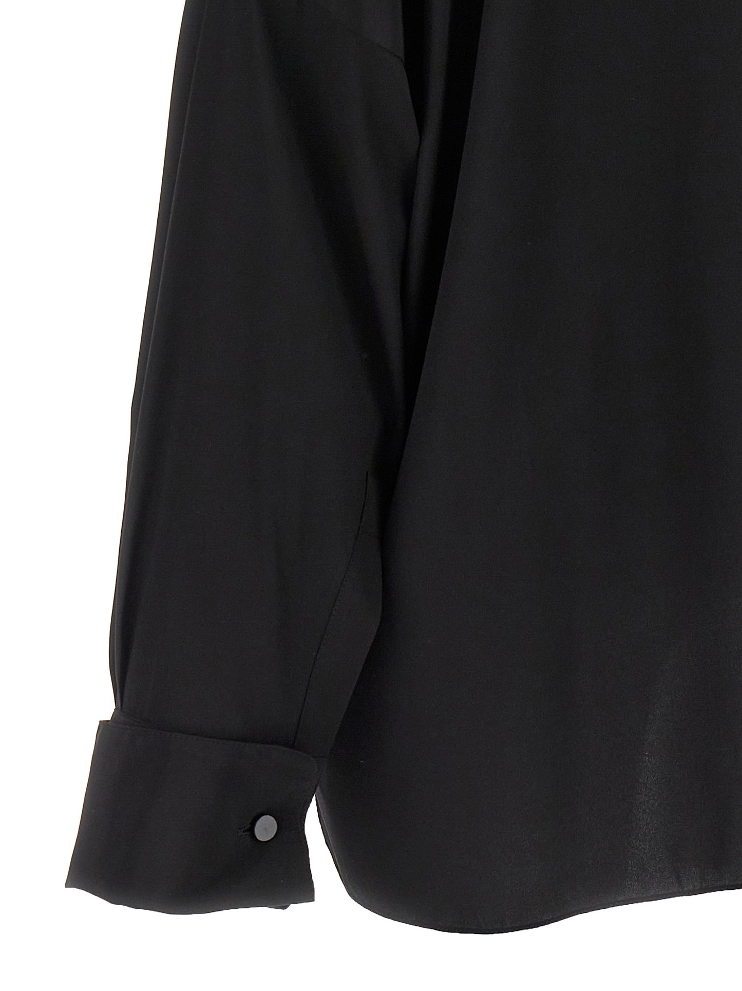 Blouse by Tom Ford for women in silk crepe black showcases a sleek silhouette, elegantly detailed with a sleek and for a sleek finish.