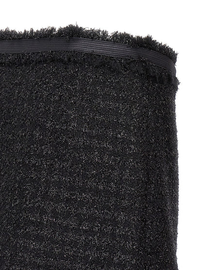 Skirt by Versace for women in polyamide lurex & virgin wool black features an relaxed-yet-refined silhouette that elegantly showcases the Medusa Women's Polyamide Lurex & Virgin Wool Long Skirt design and sophisticated long.