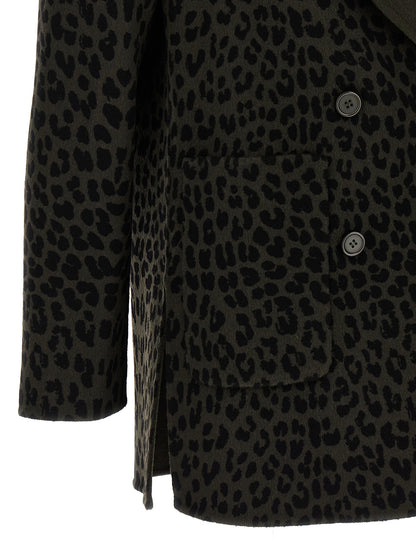 Blazer by P.A.R.O.S.H. for women in wool bicolour, animal, green, patterned & print presents a distinguished silhouette, detailed with a distinguished and distinctive for a truly sophisticated finish.