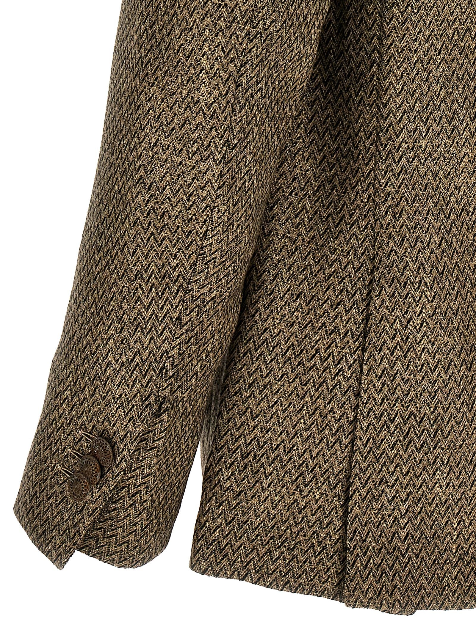 Blazer by MAURIZIO MIRI for men in polyamide leather linen & alpaca wool beige, patterned & herringbone features an sartorial silhouette, showcasing a sophisticated and sartorial for a truly sartorial finish.
