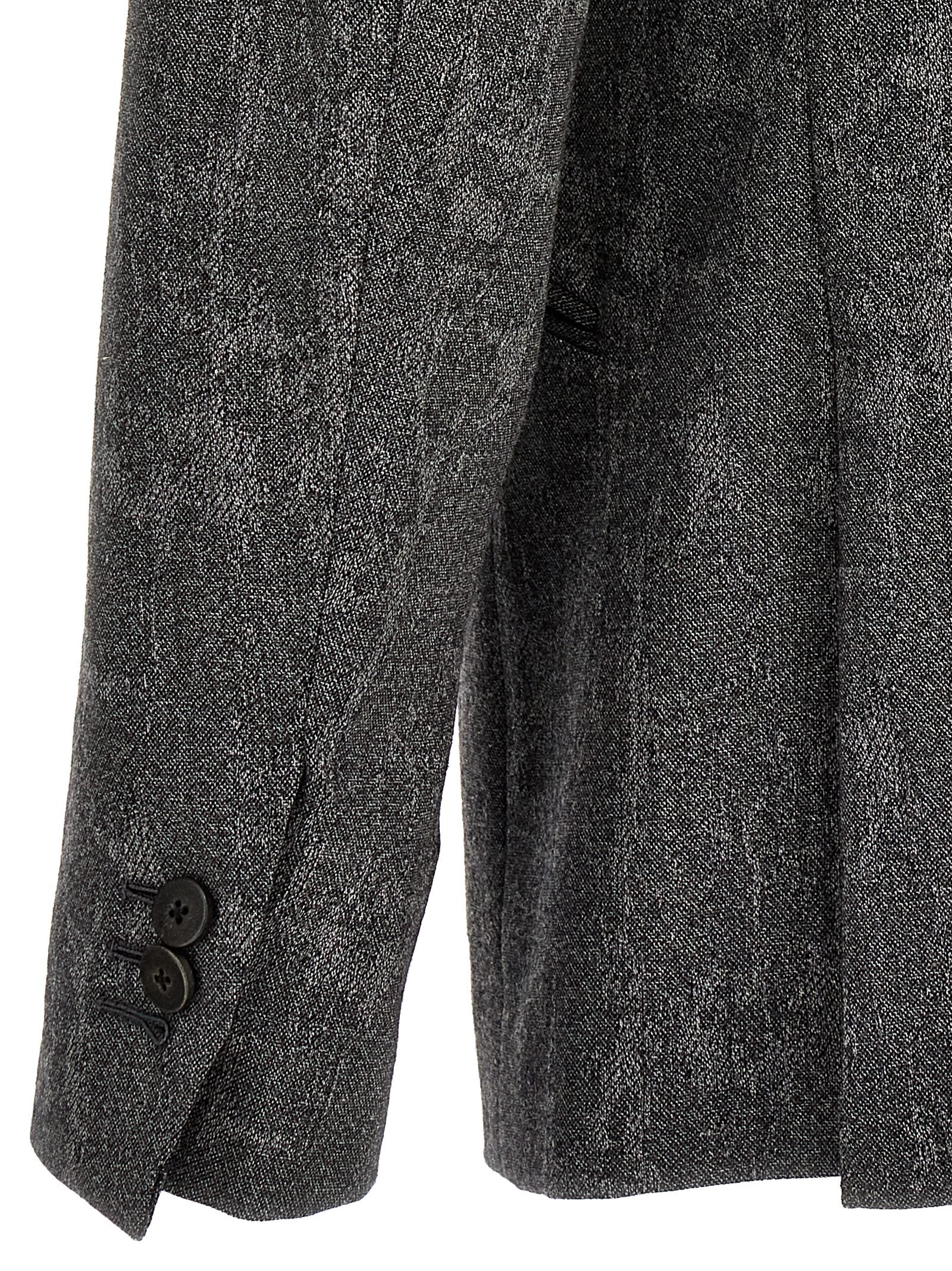 Blazer by MAURIZIO MIRI for men in wool gray showcases a polished silhouette, highlighted by a refined and polished for a sophisticated finish.