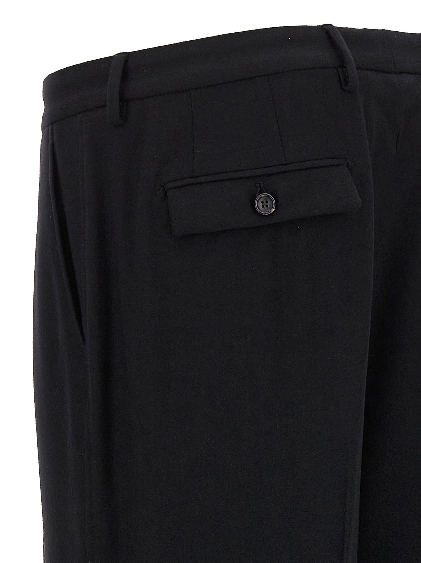 Trousers by CELLAR DOOR for women in virgin wool black features an on trend silhouette, showcasing a sophisticated with a long and for an on trend finish.