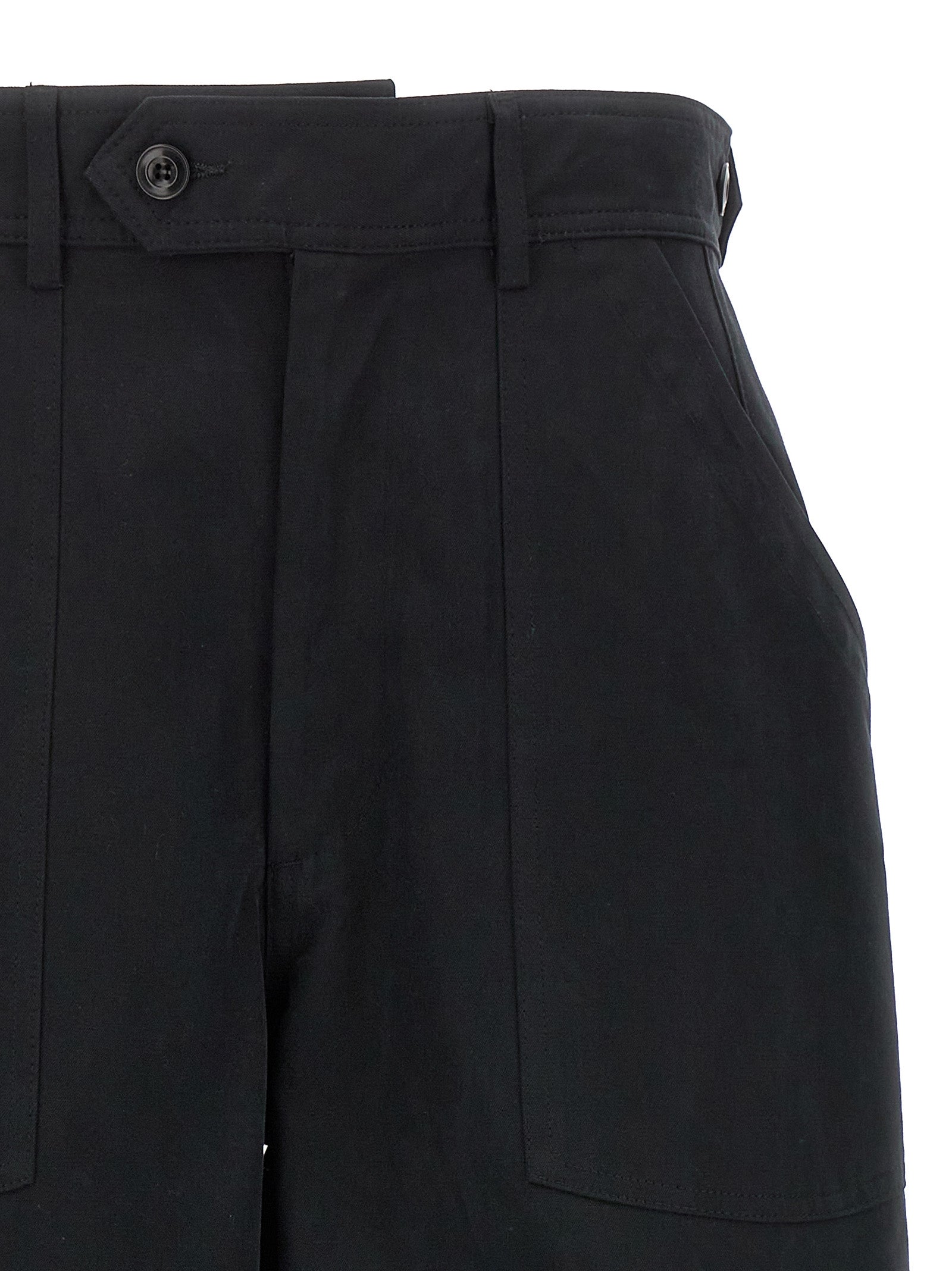 Trousers by CELLAR DOOR for women in cotton black presents a perennial silhouette, meticulously tailored with a wide cut, long finish, and an elegant .