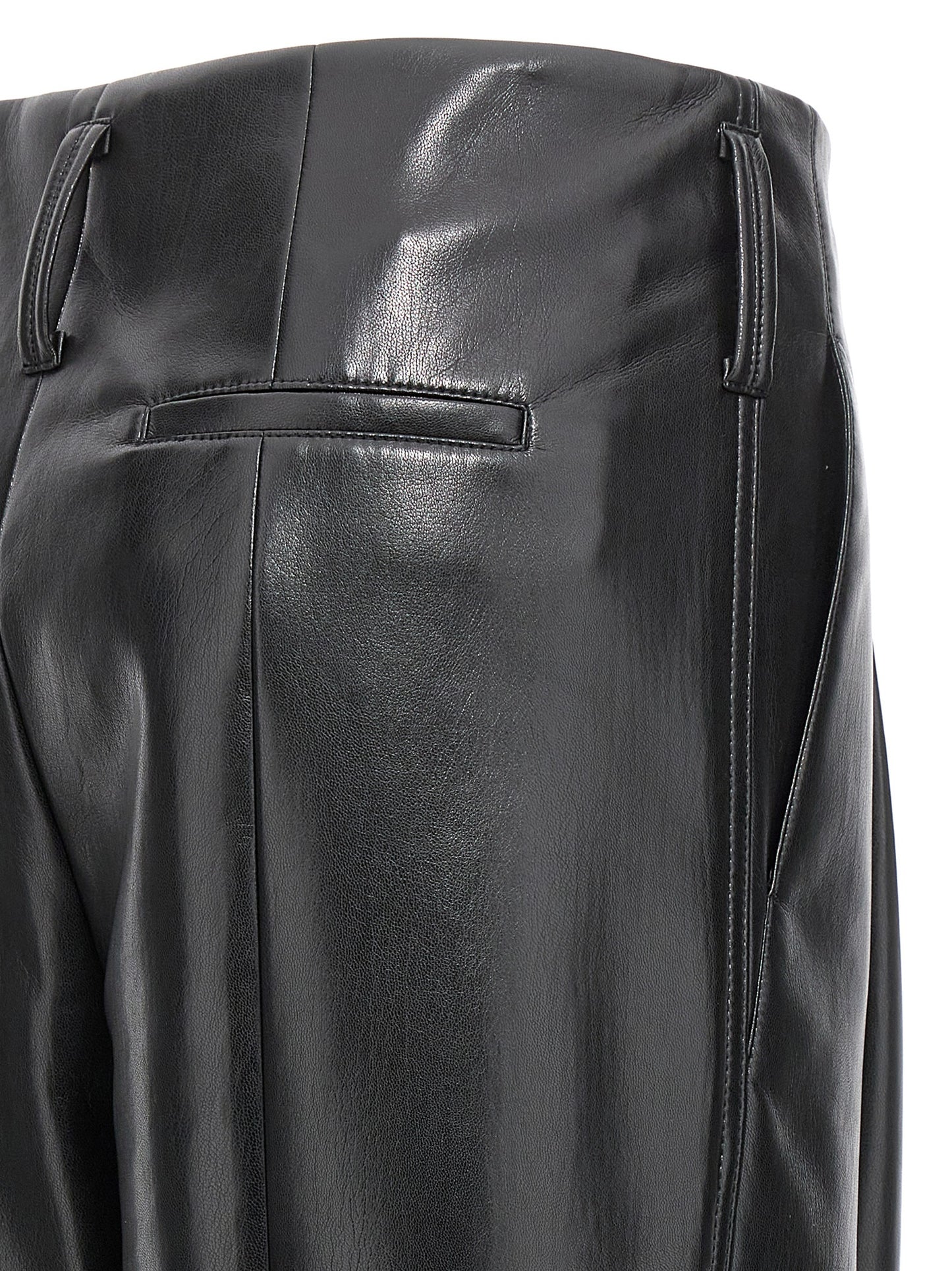 Trousers by Philosophy for women in polyester faux leather black presents a perennial silhouette, meticulously tailored with a straight-leg cut, long finish, and an elegant high rise.