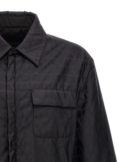 Jacket by Valentino Garavani for men in nylon black, patterned, toile & signature showcases a contemporary silhouette, detailed with a contemporary and premium pockets & insulated for a sophisticated finish.