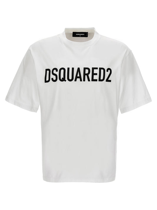 T-Shirt by Dsquared² for men in cotton bicolour, black, white & print showcases a fashionable silhouette, elegantly detailed with a fashionable and crew neckline for a sophisticated, high-fashion look.