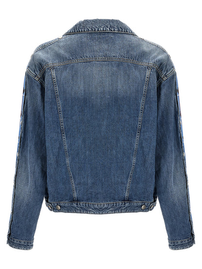 Trucker Jacket by Dsquared² for men in denim cotton light-blue features a dramatic silhouette, showcasing a sophisticated and distinctive for a dramatic aesthetic.