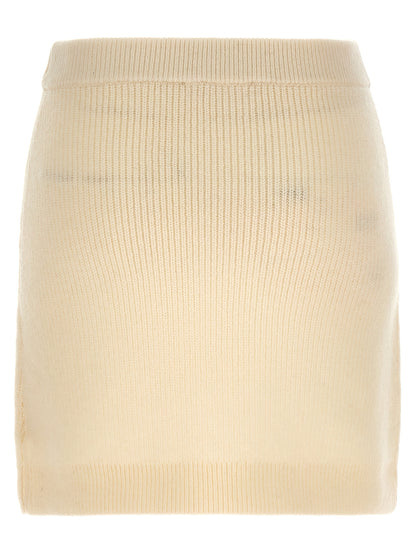 Skirt by Michael Kors for women in cashmere wool & nylon white features a captivating silhouette, showcasing the captivating Women's Cashmere Wool & Nylon Long Skirt design with a sophisticated long for a captivating look.