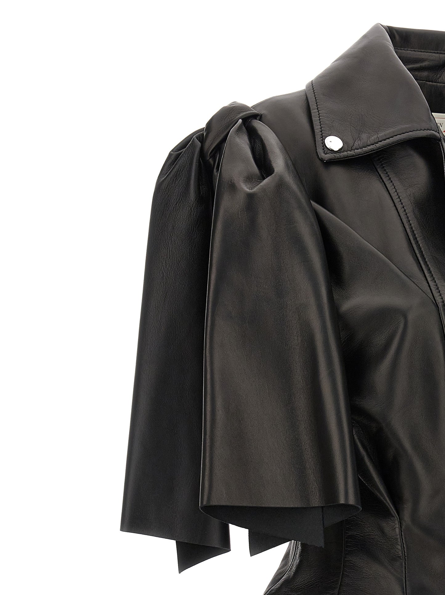 Vest by Alexander McQueen for women in lamb leather black showcases a utilitarian silhouette, artfully incorporating pockets and a utilitarian for a truly utilitarian finish.
