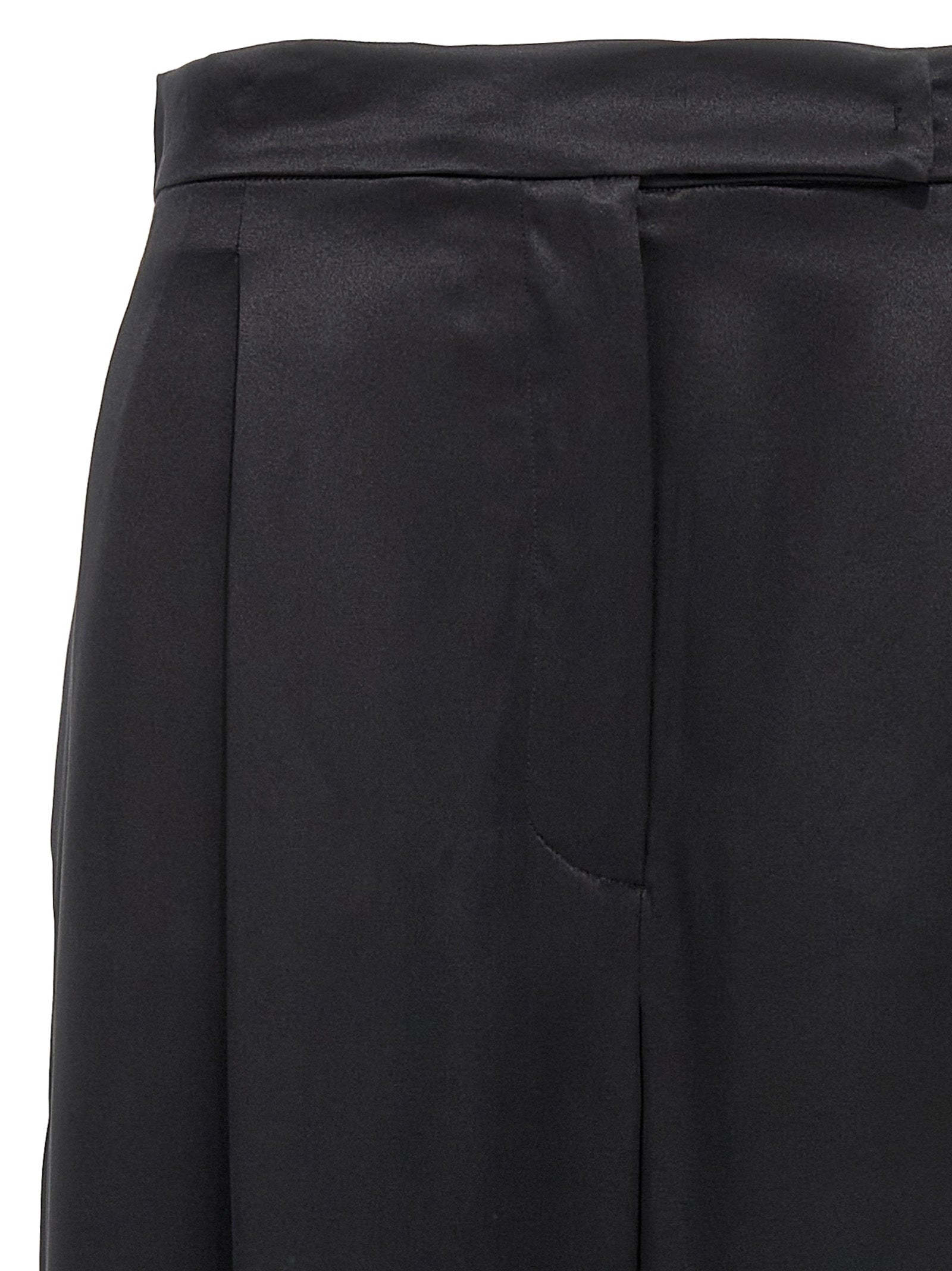 Casual Pants by Max Mara for women in silk black features a polished silhouette with a polished , reaching a polished long and finished with a polished .