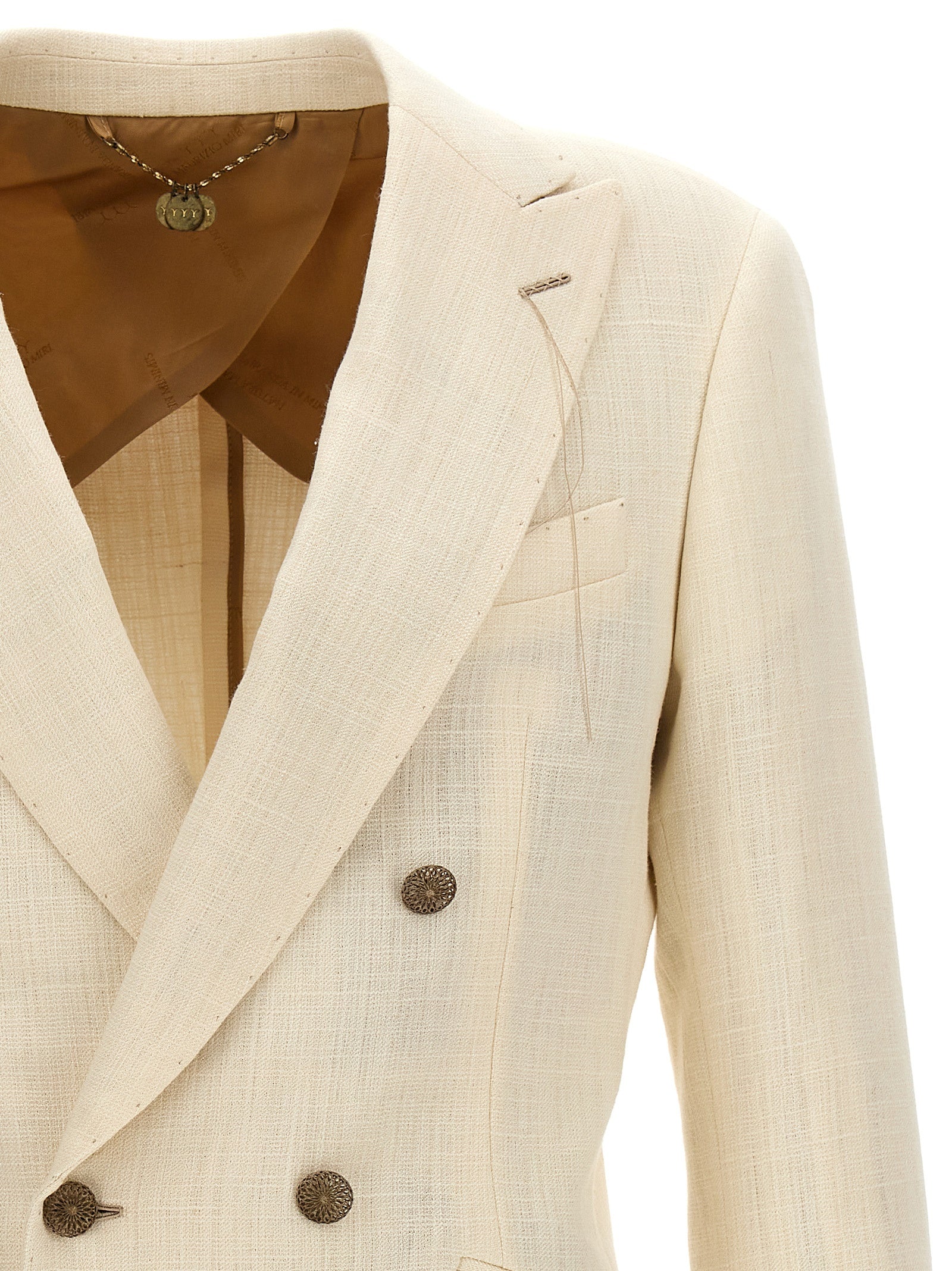 This Blazer by MAURIZIO MIRI for men in nylon silk & wool white presents a tailored silhouette, meticulously tailored with a tailored and distinctive for a tailored finish.