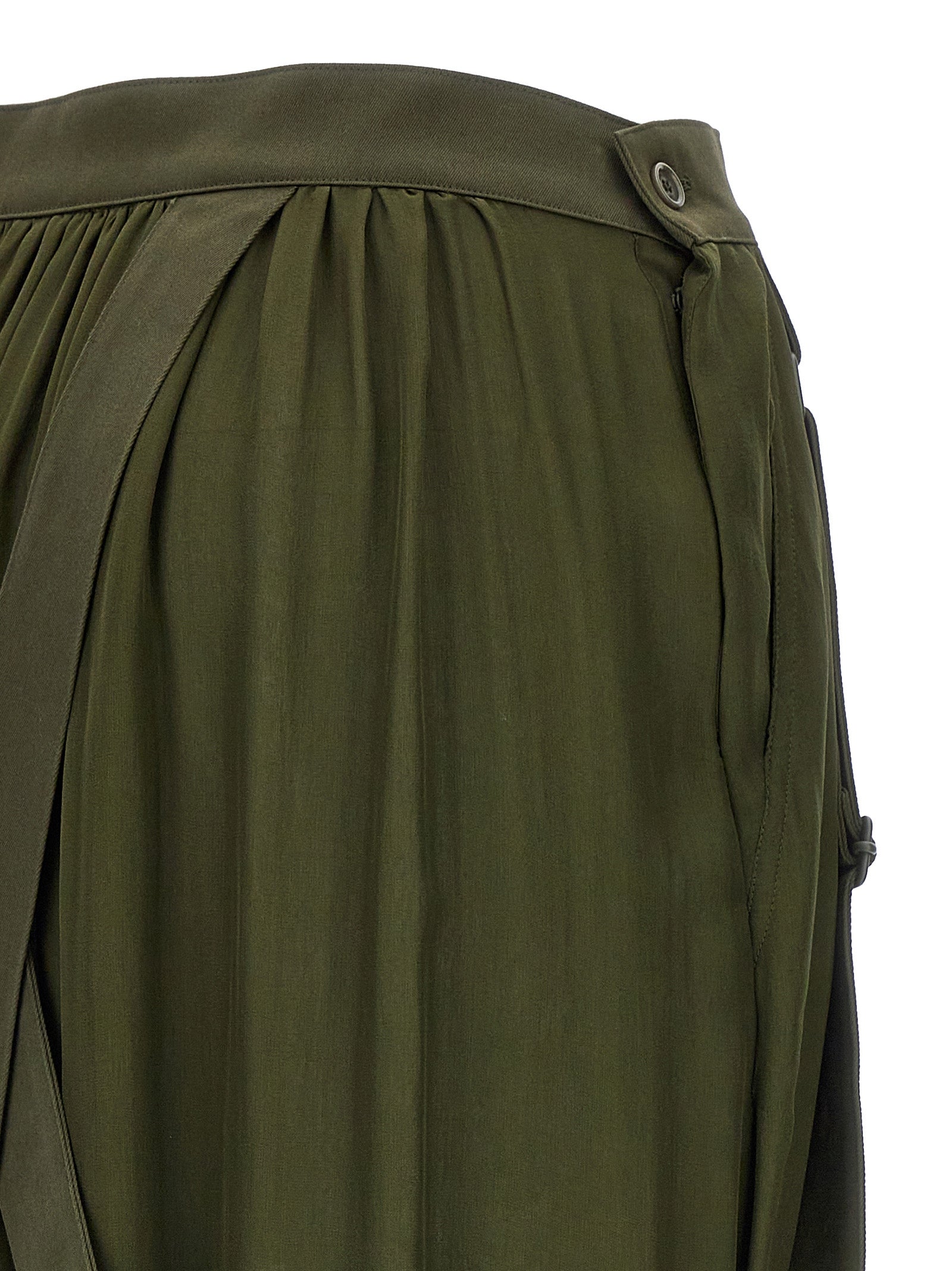 Skirt by Max Mara for women in silk cotton chiffon bicolour & green features a contoured silhouette from the Women's Silk Cotton Chiffon Mini Skirt collection, characterized by its contoured mini for a contoured finish.