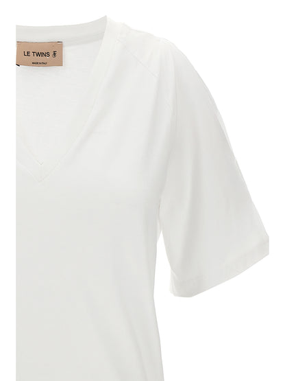 T-Shirt by LE TWINS for women in cotton white showcases a dramatic silhouette, elegantly detailed with a dramatic and for a truly dramatic finish.