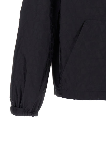 Hooded Windbreaker Jacket by Valentino Garavani for men in nylon blue & toile features an magnificent silhouette, showcasing the sophisticated and functional pockets, hooded & windproof for a premium, magnificent look.