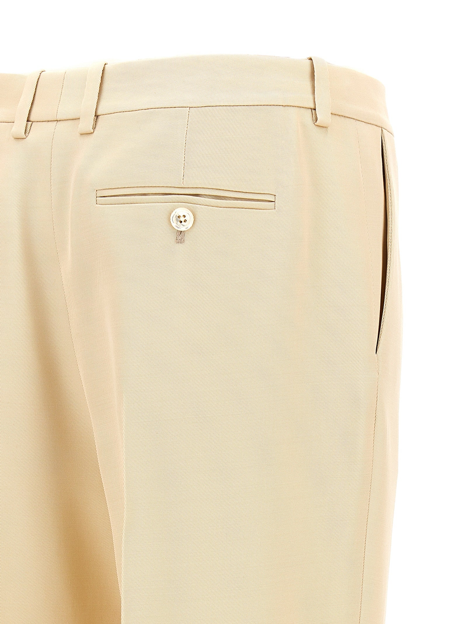 Trousers by Tom Ford for women in wool & silk beige presents a smart silhouette, meticulously detailed with a smart , a smart long, and a smart .