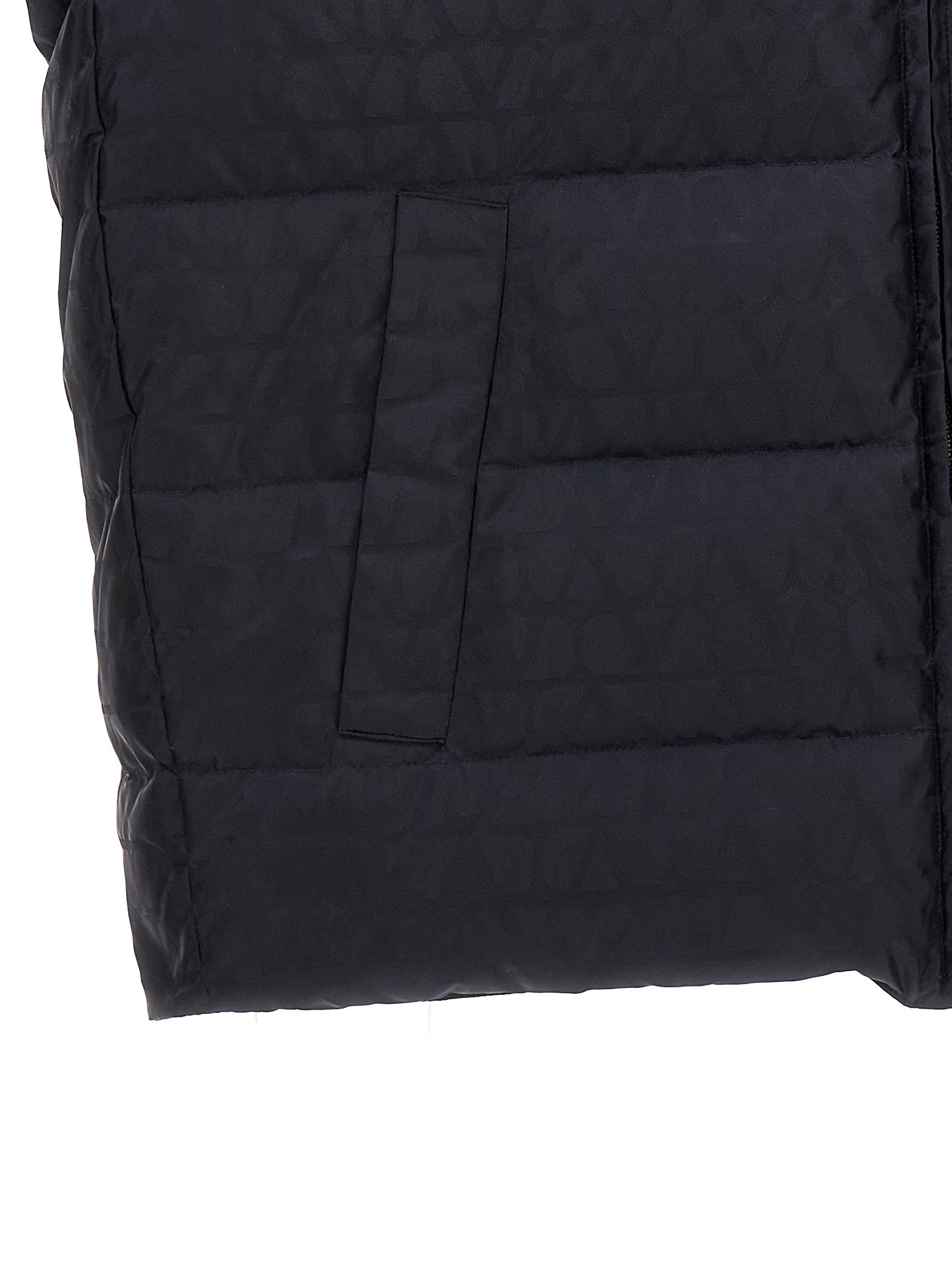 Vest by Valentino Garavani for men in polyamide multicolor & toile features a chic silhouette, expertly detailed with a refined and premium pockets & windproof for a truly chic look.