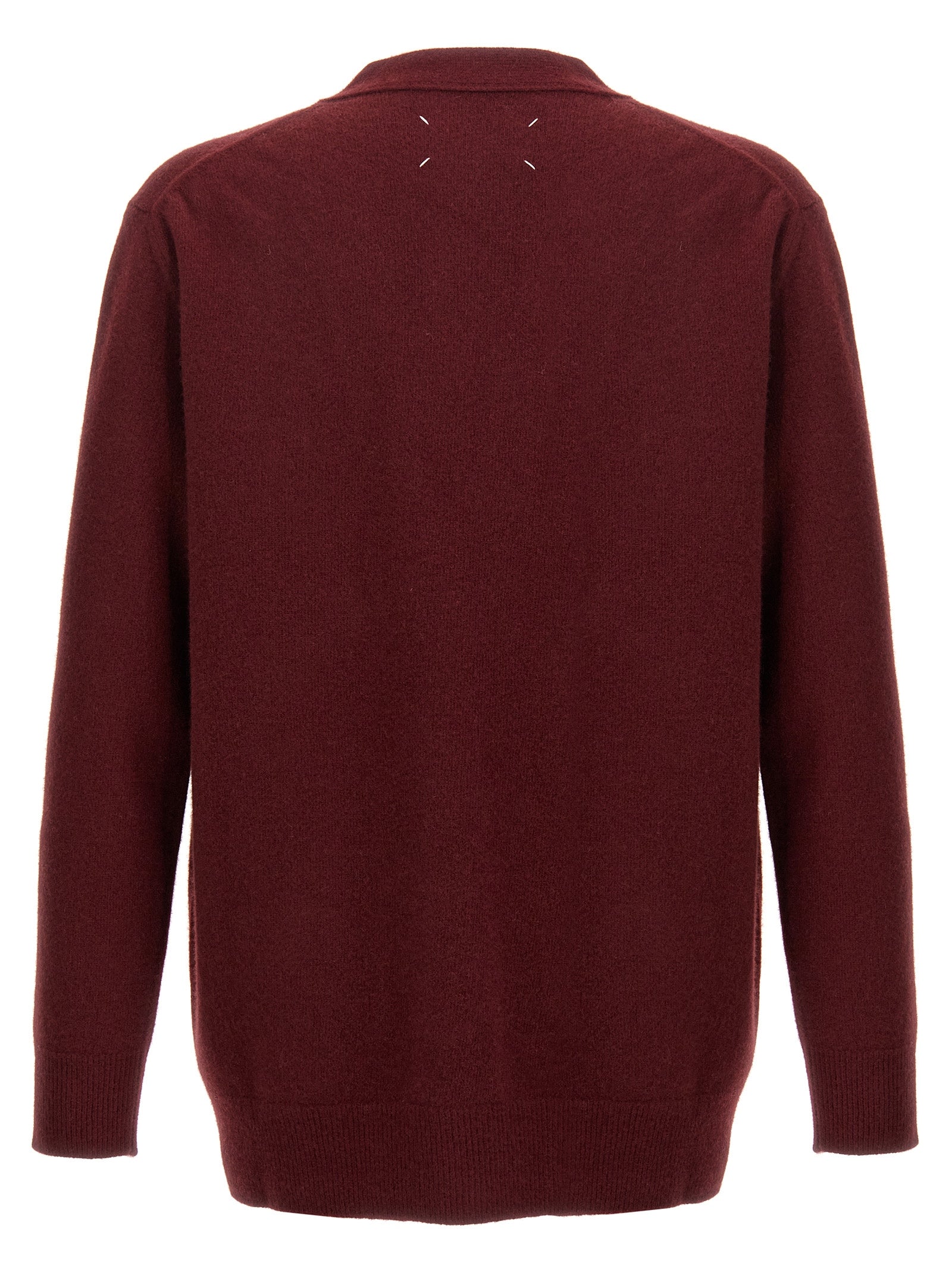 Cardigan by Maison Margiela for men in wool bordeaux features an crisp silhouette, showcasing a sophisticated and detail for a truly crisp finish.