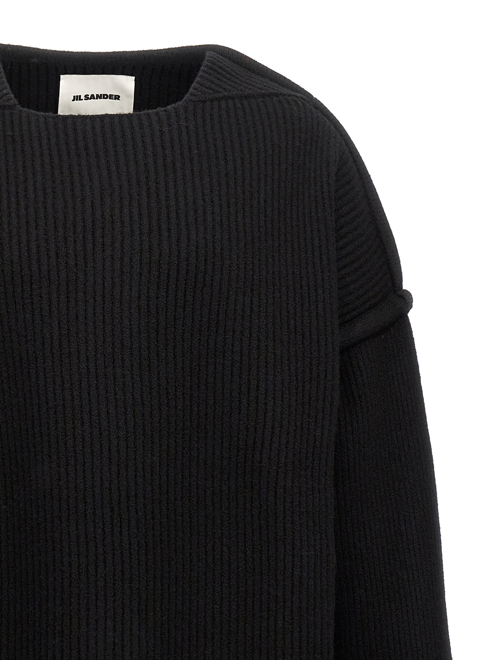 Cardigan by Jil Sander for men in wool black features an crisp silhouette, showcasing a sophisticated and detail for a truly crisp finish.