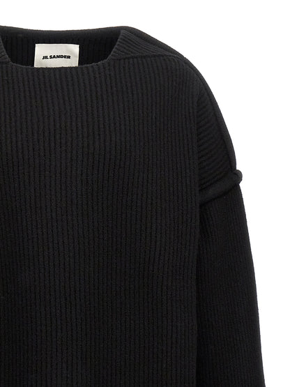 Cardigan by Jil Sander for men in wool black features an crisp silhouette, showcasing a sophisticated and detail for a truly crisp finish.