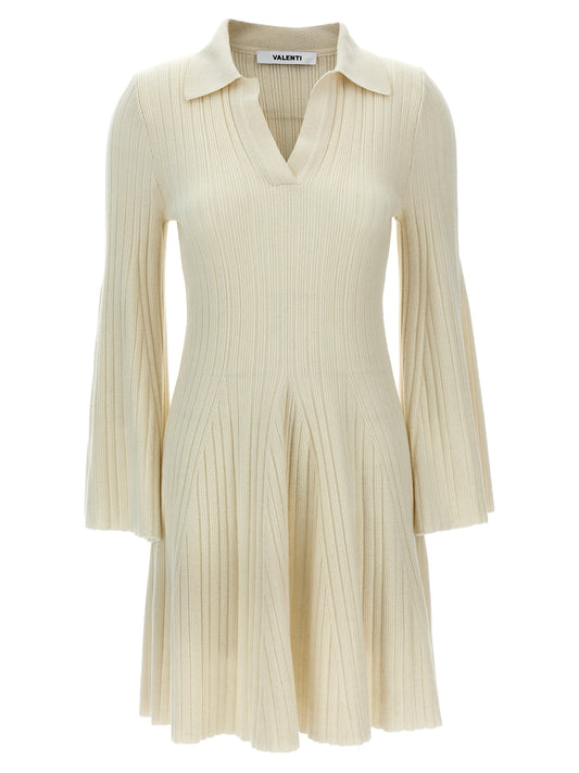 Skirt by ANTONINO VALENTI for women in plush cashmere white features a captivating silhouette, showcasing the captivating Women's Plush Cashmere Mini Skirt design with a sophisticated mini for a captivating look.