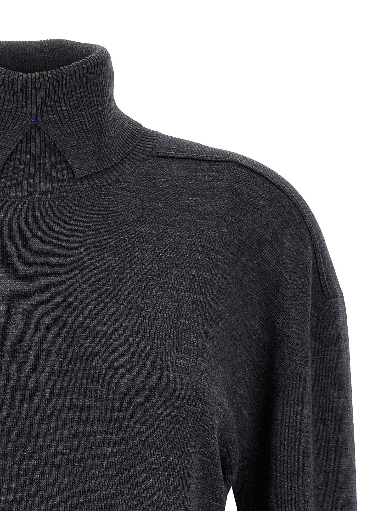 Cardigan by Burberry for women in wool gray showcases a luxurious silhouette, meticulously detailed with a sophisticated high-neck neckline and for a refined finish.