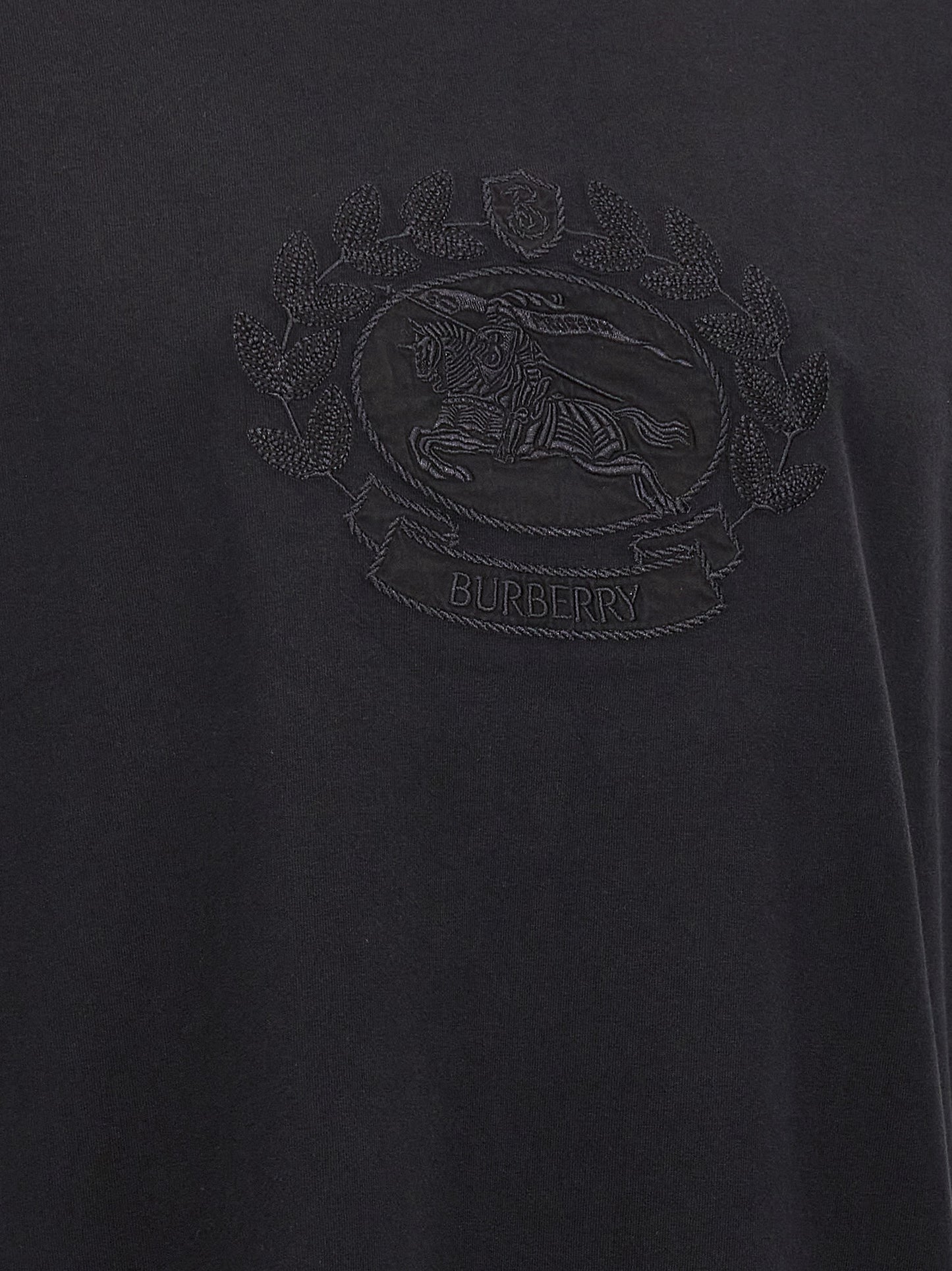 T-Shirt by Burberry for men in cotton black showcases a chic silhouette, artfully detailed with a chic and for a chic finish.