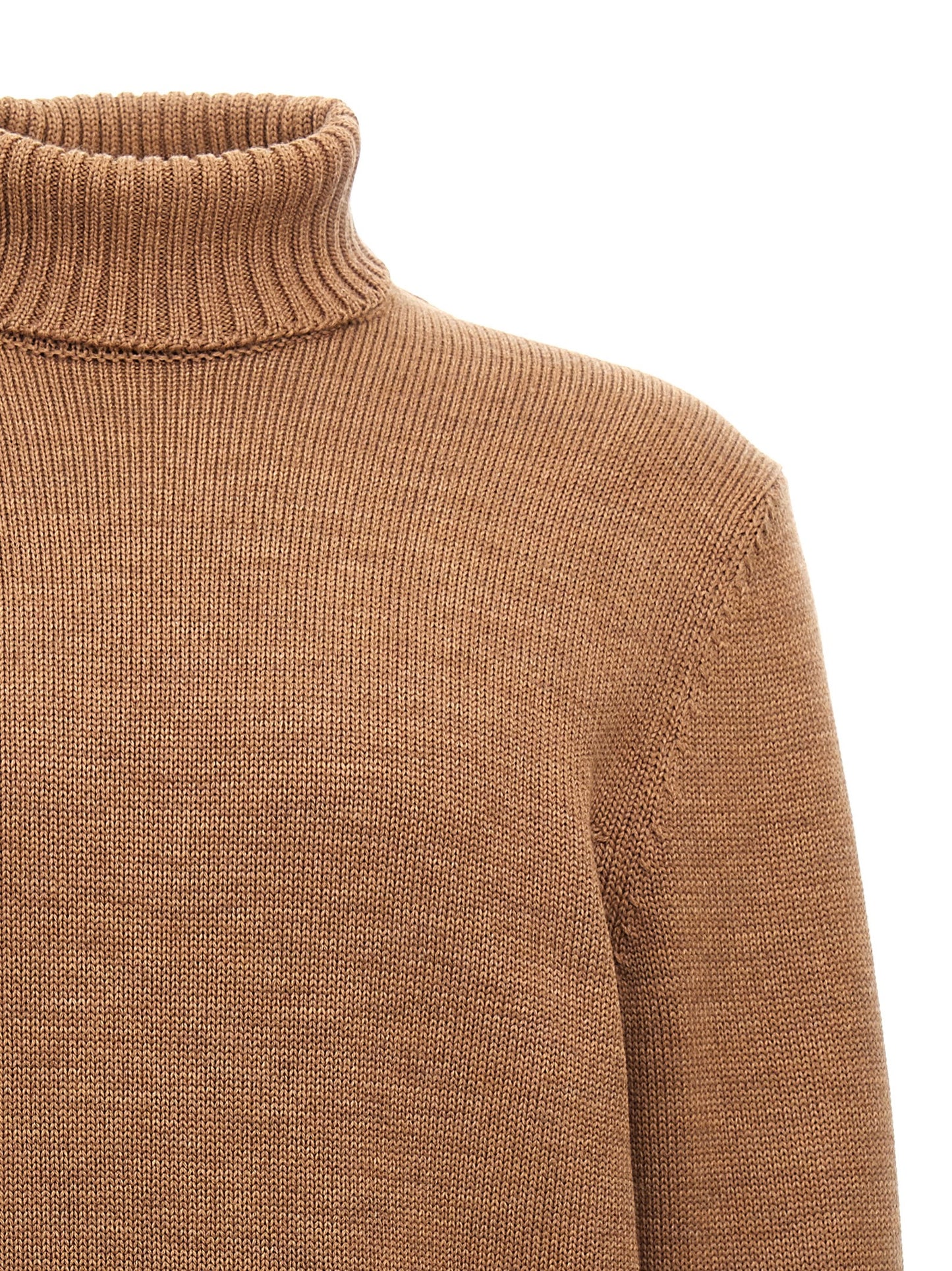 Cardigan by ZANONE for men in virgin wool brown features an crisp silhouette, showcasing a sophisticated and detail for a truly crisp finish.