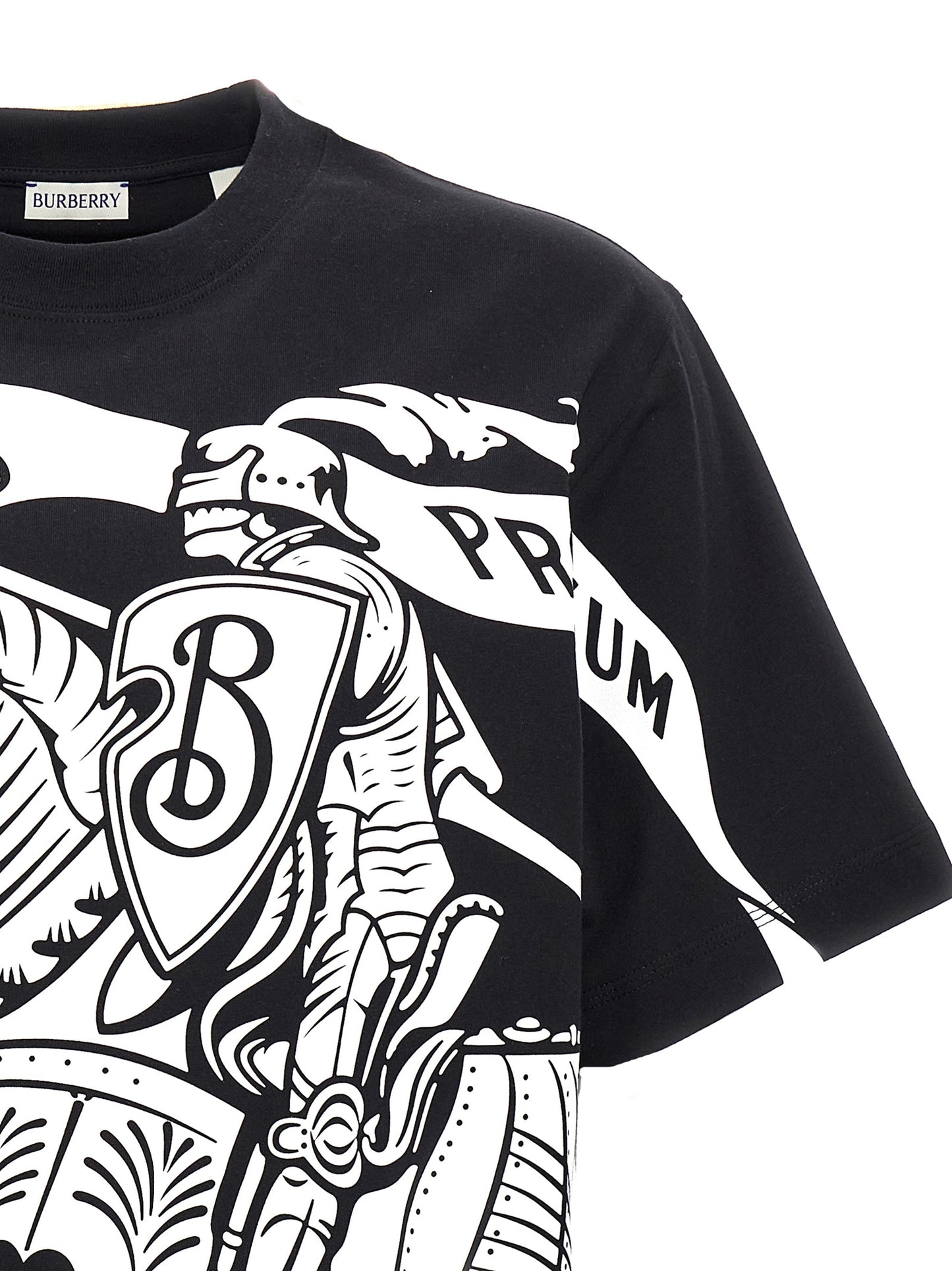 T-Shirt by Burberry for men in cotton bicolour, black, white & print showcases a dramatic silhouette, elegantly detailed with a dramatic crew neckline and for a truly dramatic finish.