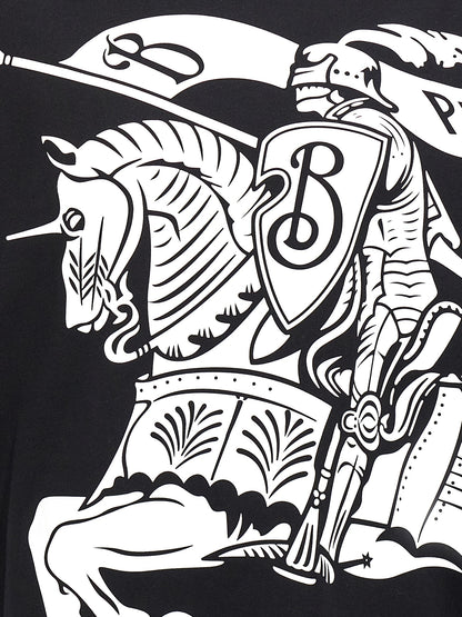 T-Shirt by Burberry for men in cotton bicolour, black, white & print features an on trend silhouette, perfectly showcasing a on trend and for an elevated aesthetic.