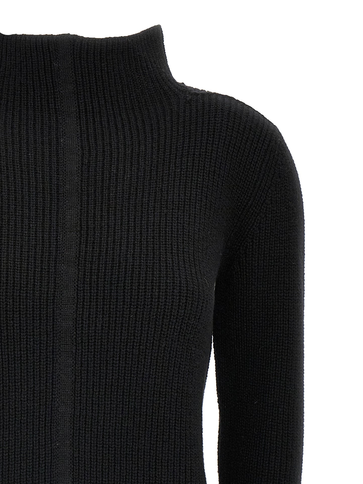 Cardigan by Rick Owens for women in cashmere black showcases a captivating silhouette, artfully detailed with a captivating and for a truly sophisticated captivating look.