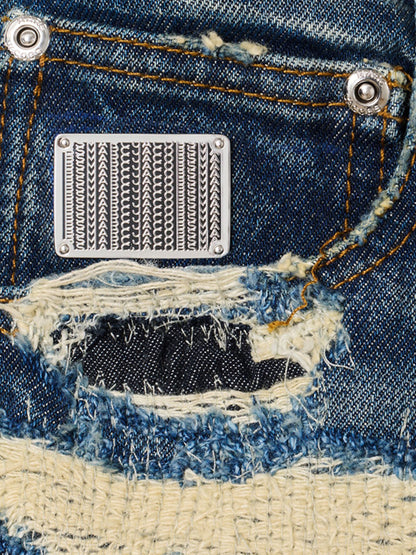 Jeans by Marc Jacobs for women in denim cotton blue features an sophisticated and straight-leg & wide with a precise long, creating a sophisticated and sophisticated silhouette.