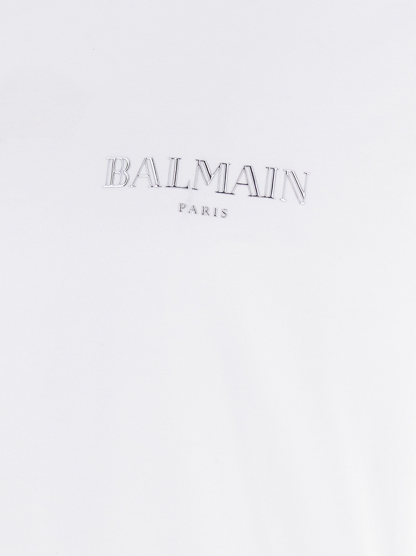 T-Shirt by Balmain for men in organic cotton white showcases a fashionable silhouette, elegantly detailed with a fashionable and for a sophisticated, high-fashion look.