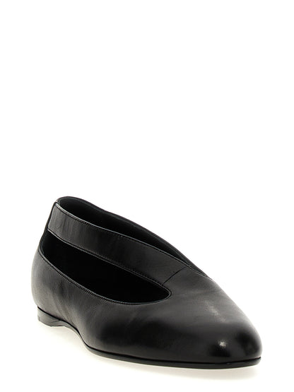 Ballet Flat Shoes by Khaite for women in nappa lamb leather black showcases a enchanting silhouette as part of the Women's Nappa Lamb Leather Ballet Flat Shoes collection, defined by a enchanting almond toe style and for a enchanting look.