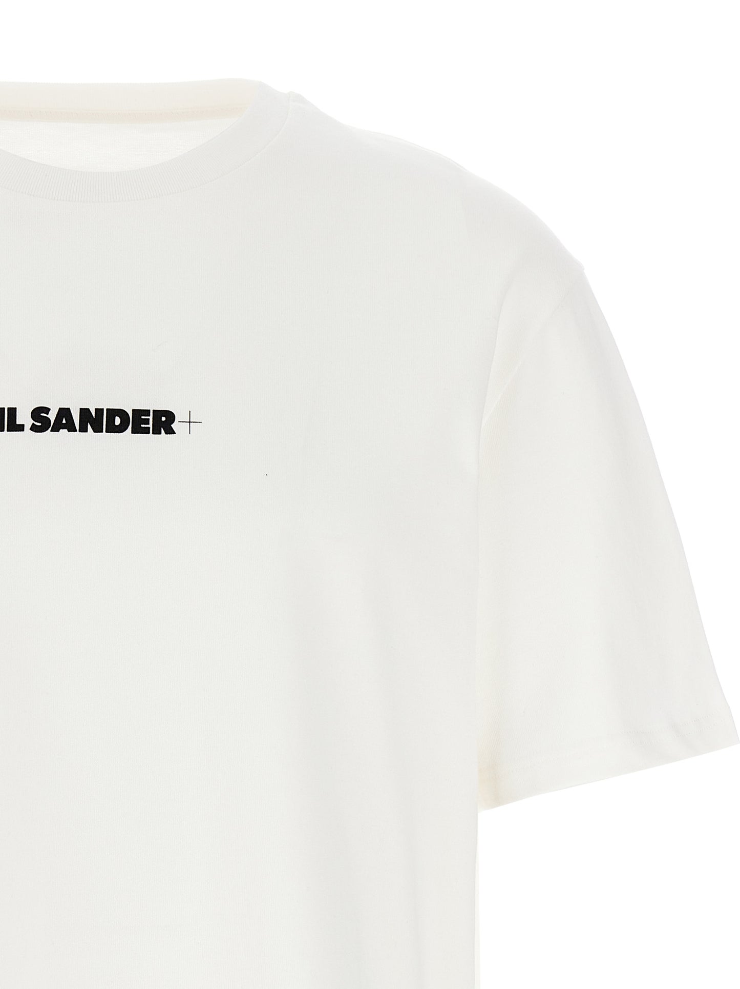 T-Shirt by Jil Sander for men in cotton white, signature & print features an edgy silhouette, meticulously detailed with a sophisticated and crew neckline for a truly edgy finish.