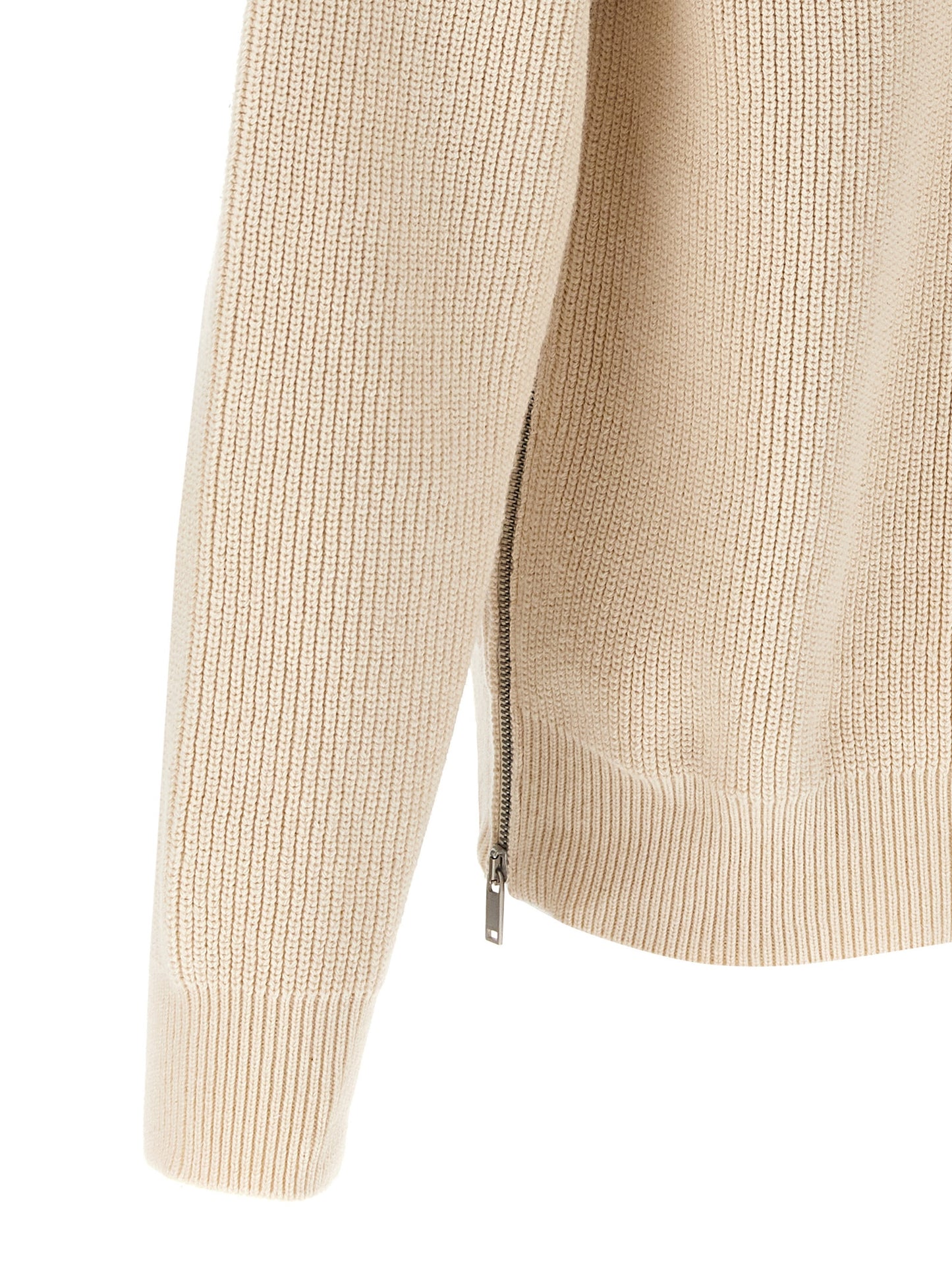 Cardigan by Jil Sander for men in cotton beige showcases a luxurious silhouette, meticulously detailed with a sophisticated and for a refined finish.
