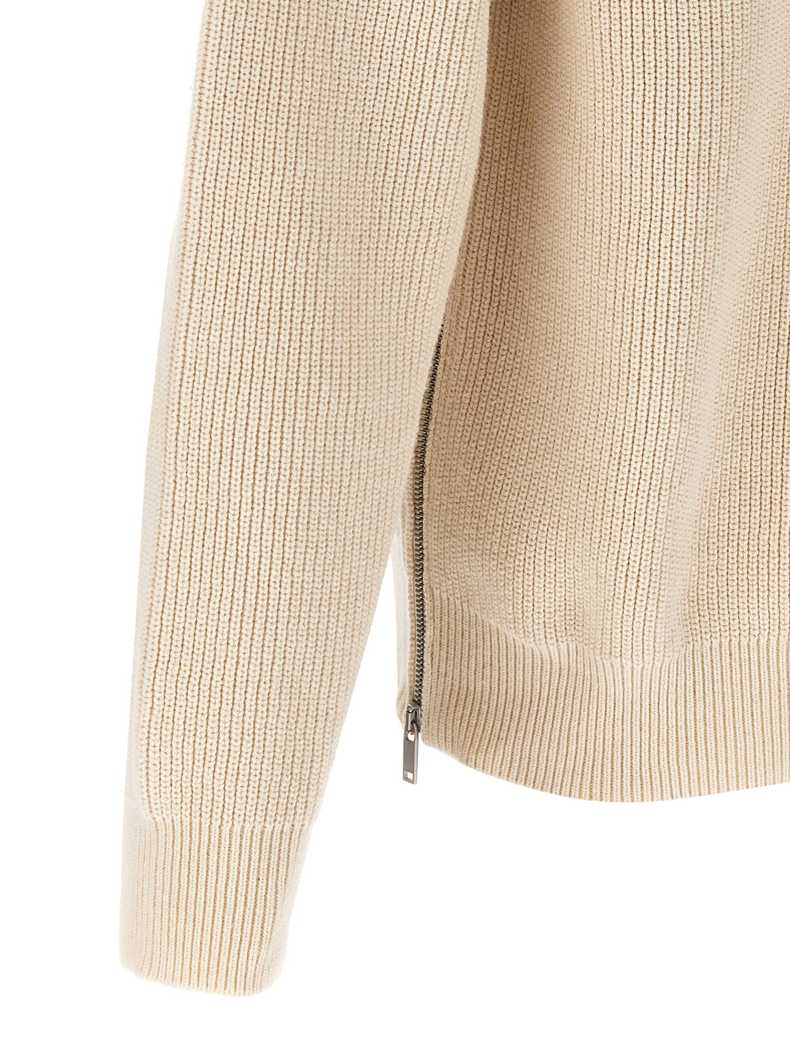 Cardigan by Jil Sander for men in cotton beige showcases a luxurious silhouette, meticulously detailed with a sophisticated and for a refined finish.